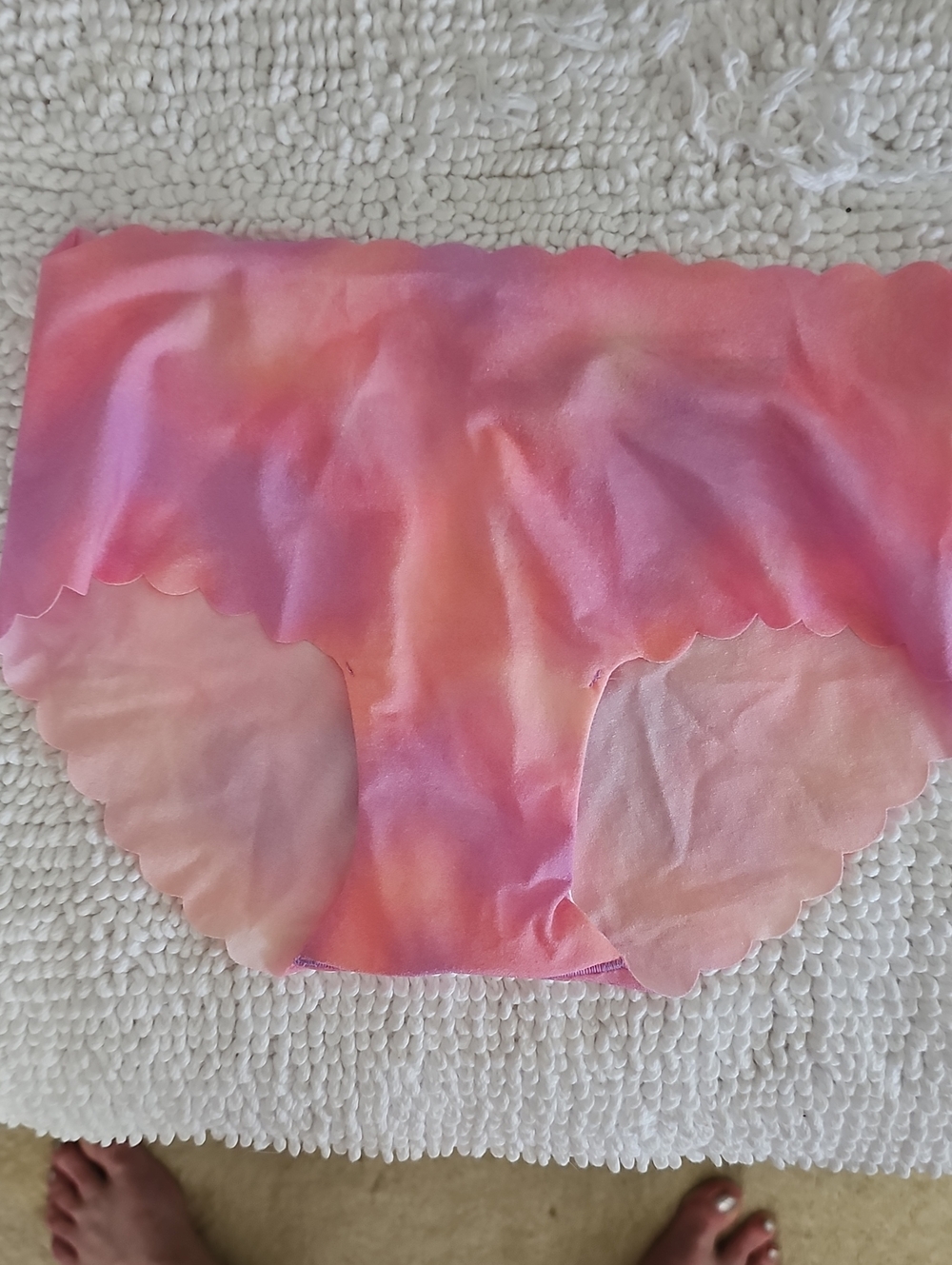Victoria Secrect Tie-Dye Pink Seamless Bottoms SIZE M